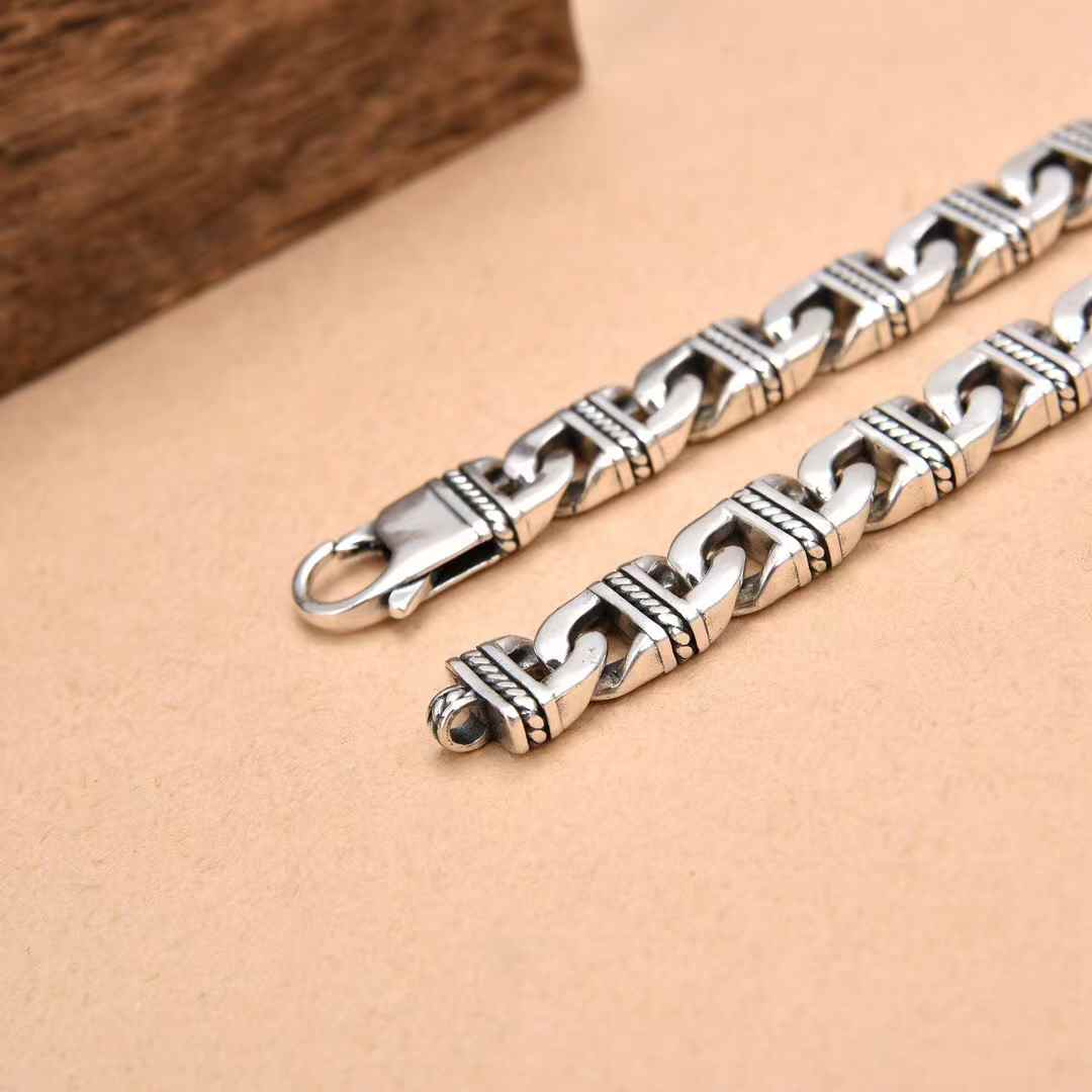 Brannor - Twisted Torque Silver Bracelet