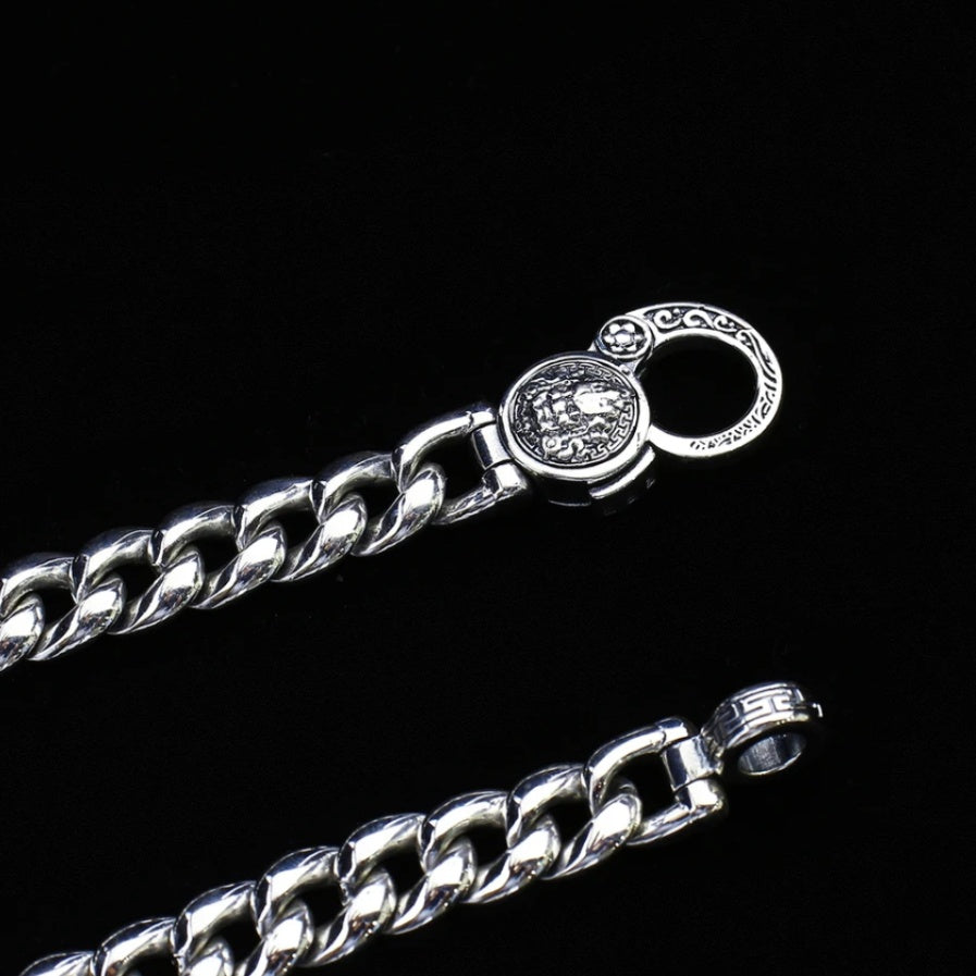 Edras - Spinning Lion Crest Bracelet