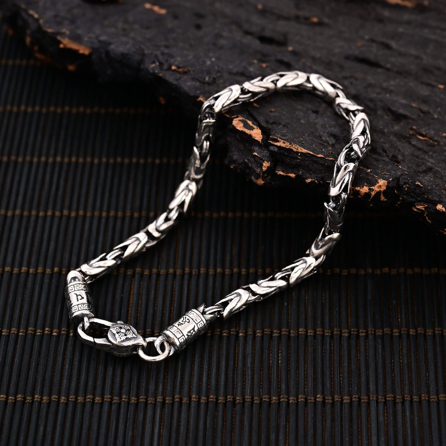 Delica - Six-Character Bracelet