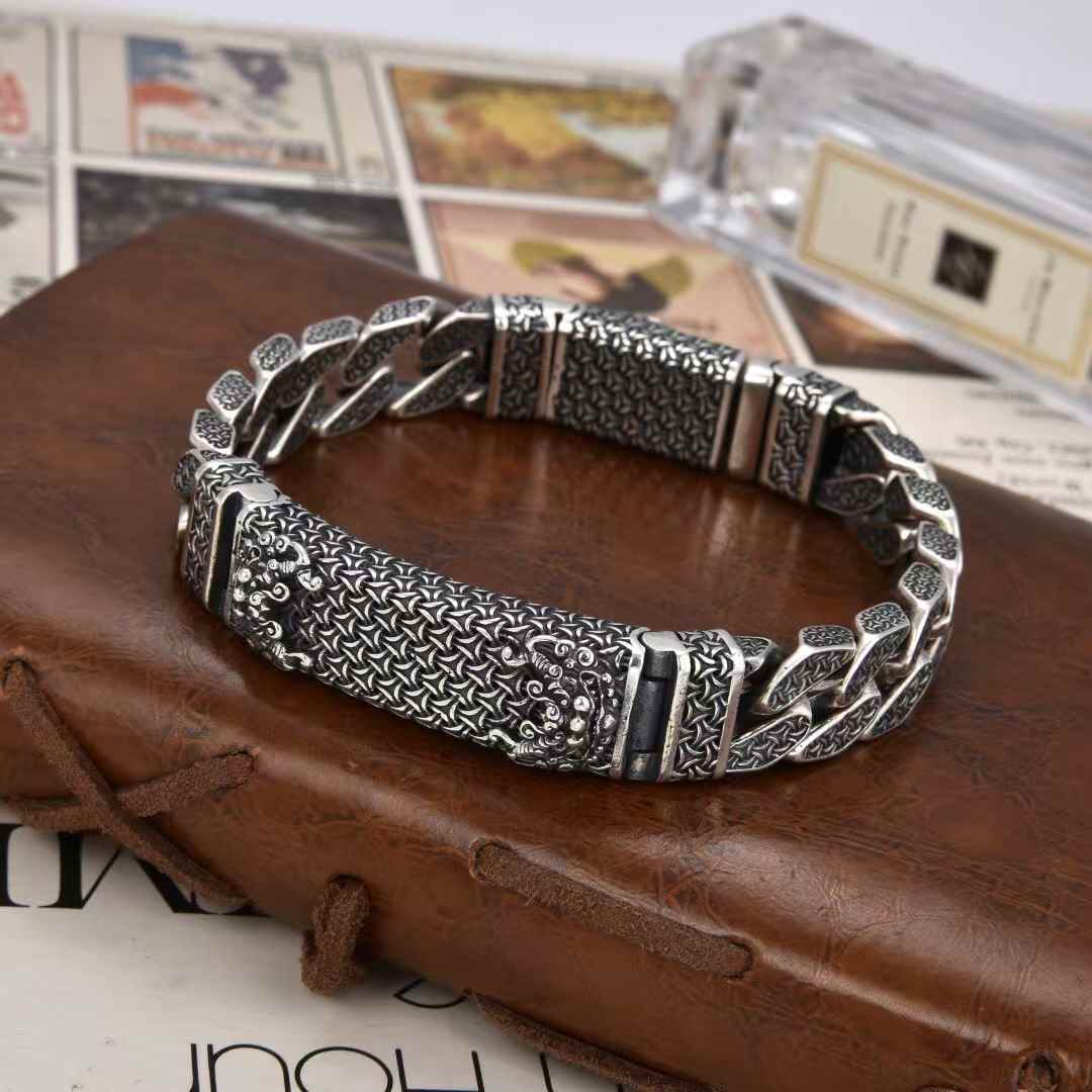 Lunari - Artisan Geometric Silver Bracelet