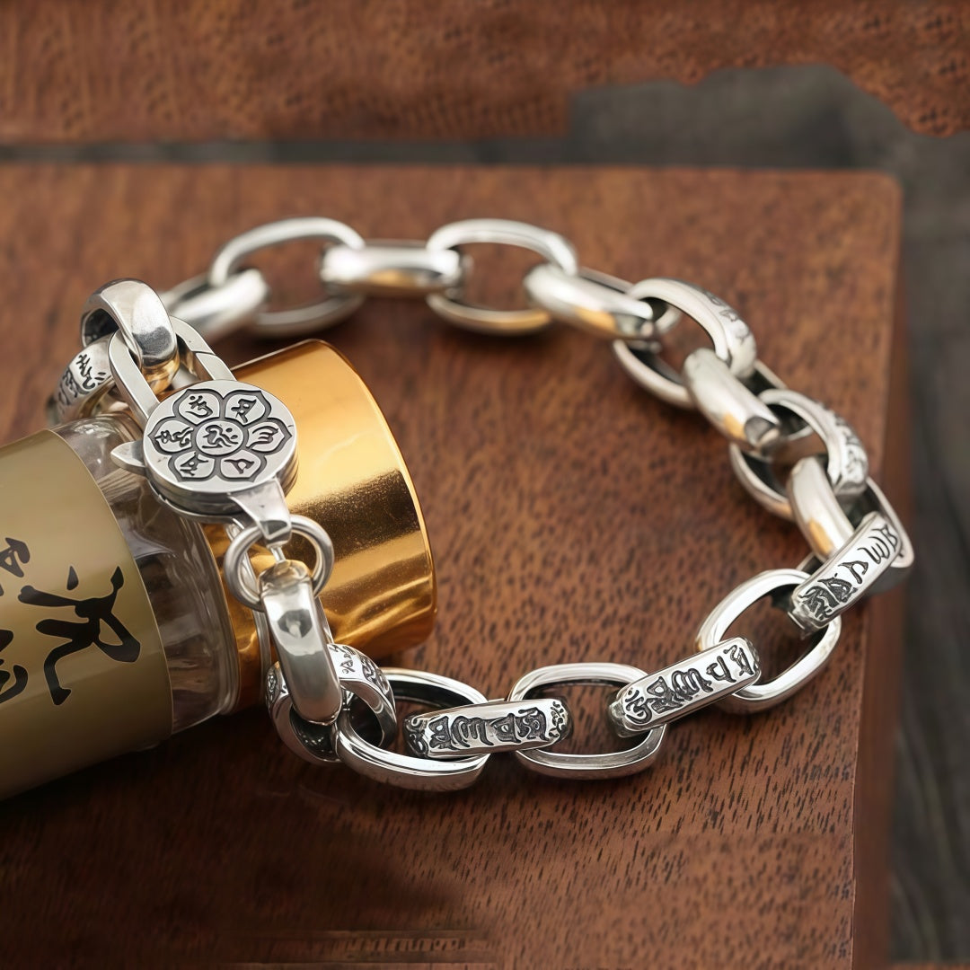 Nirvalin – Lion Crest Silver Bracelet