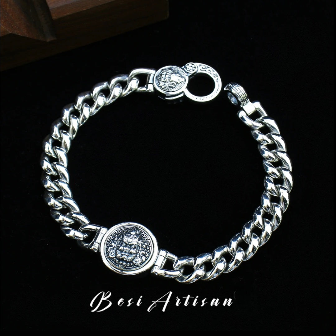 Edras - Spinning Lion Crest Bracelet