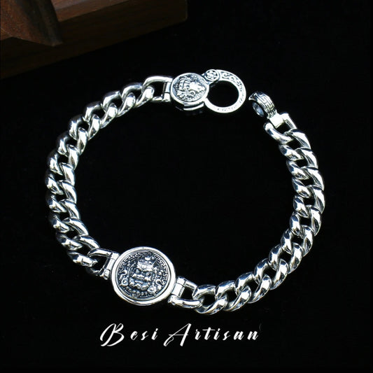 Edras - Spinning Lion Crest Bracelet