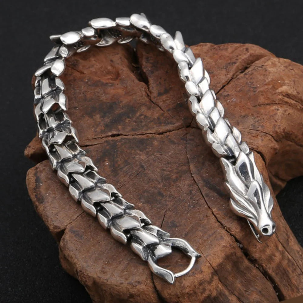 Kaedor - Dragon Clasp Silver Bracelet