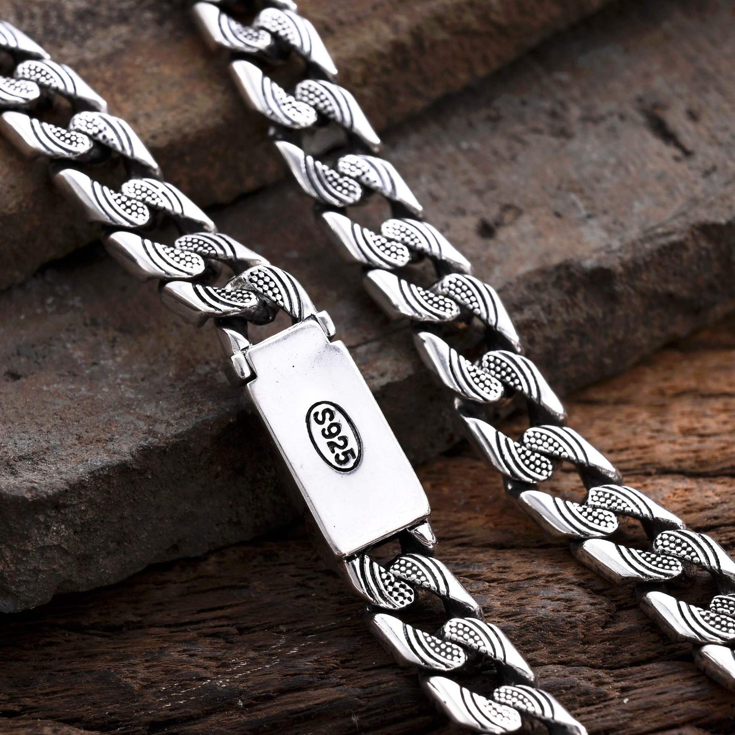 Aenor - Mindroot Silver Necklace