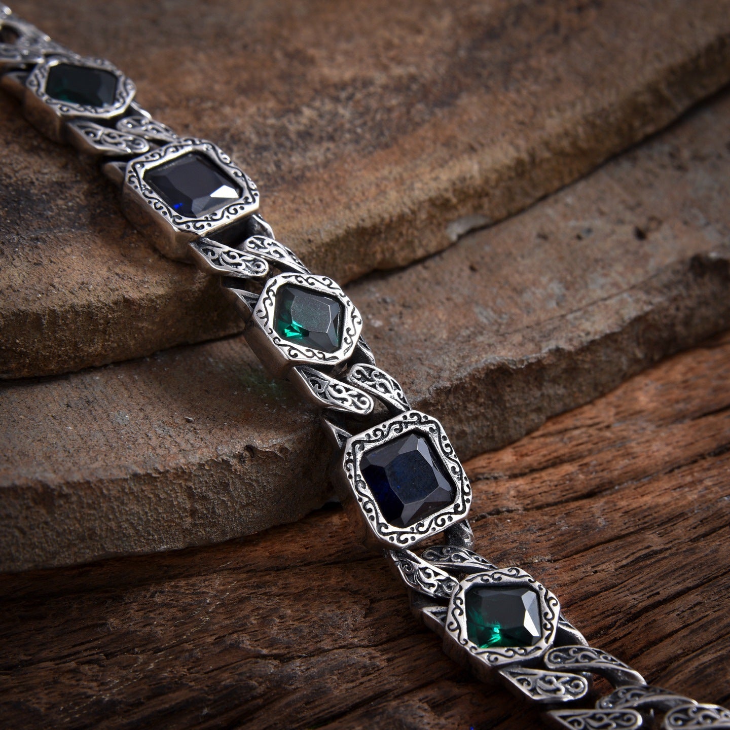 Ithoré — Temple Path Silver Bracelet