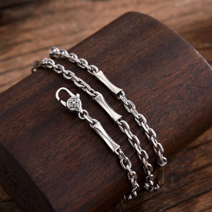 Elaro - Centered Silver Chain