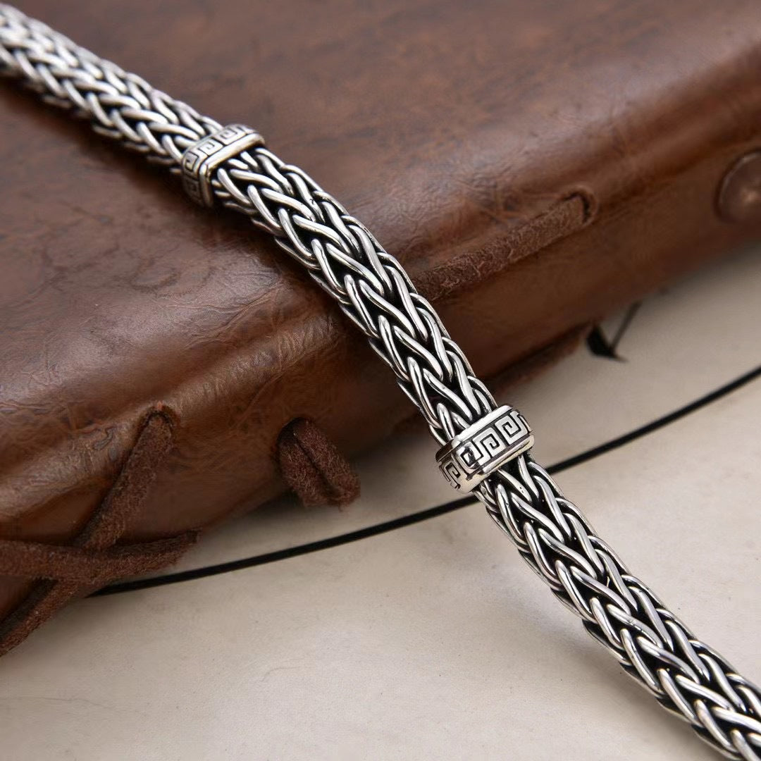 Marnix - Regal Twist Silver Bracelet