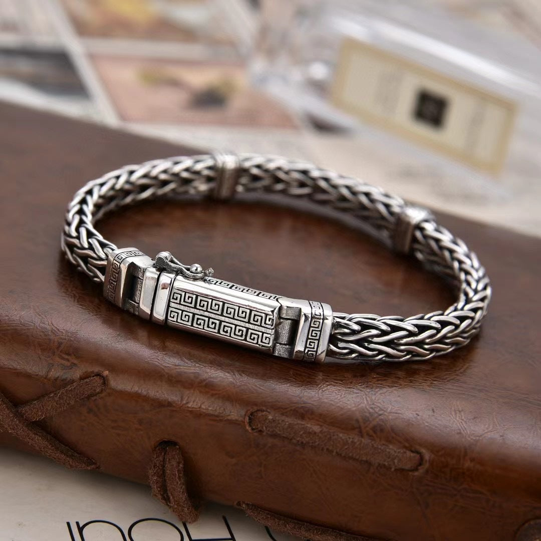 Marnix - Regal Twist Silver Bracelet