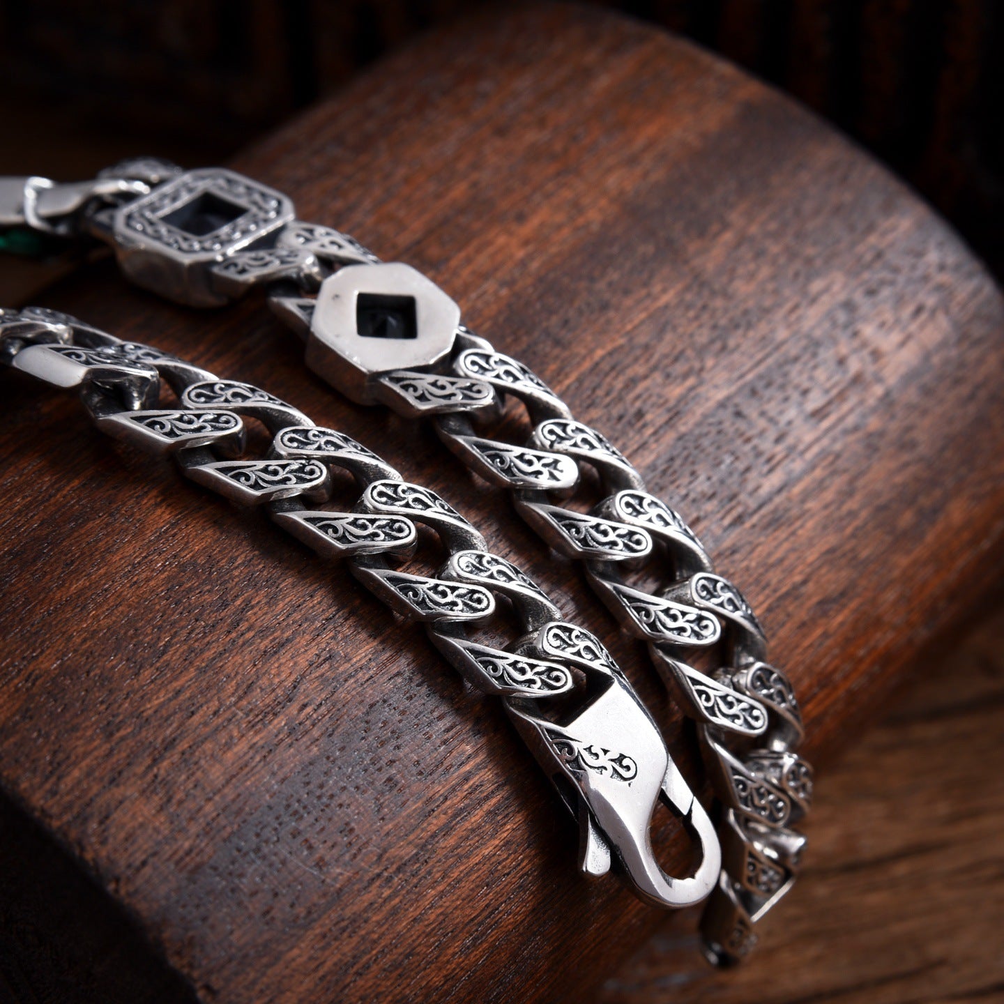 Ithoré — Temple Path Silver Bracelet