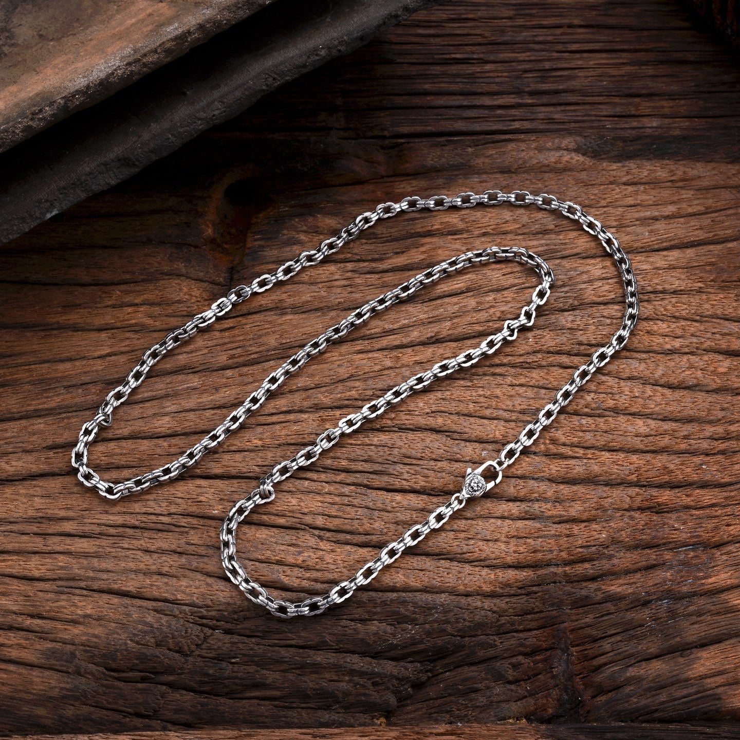 Nartho - Inner Forge Silver Chain