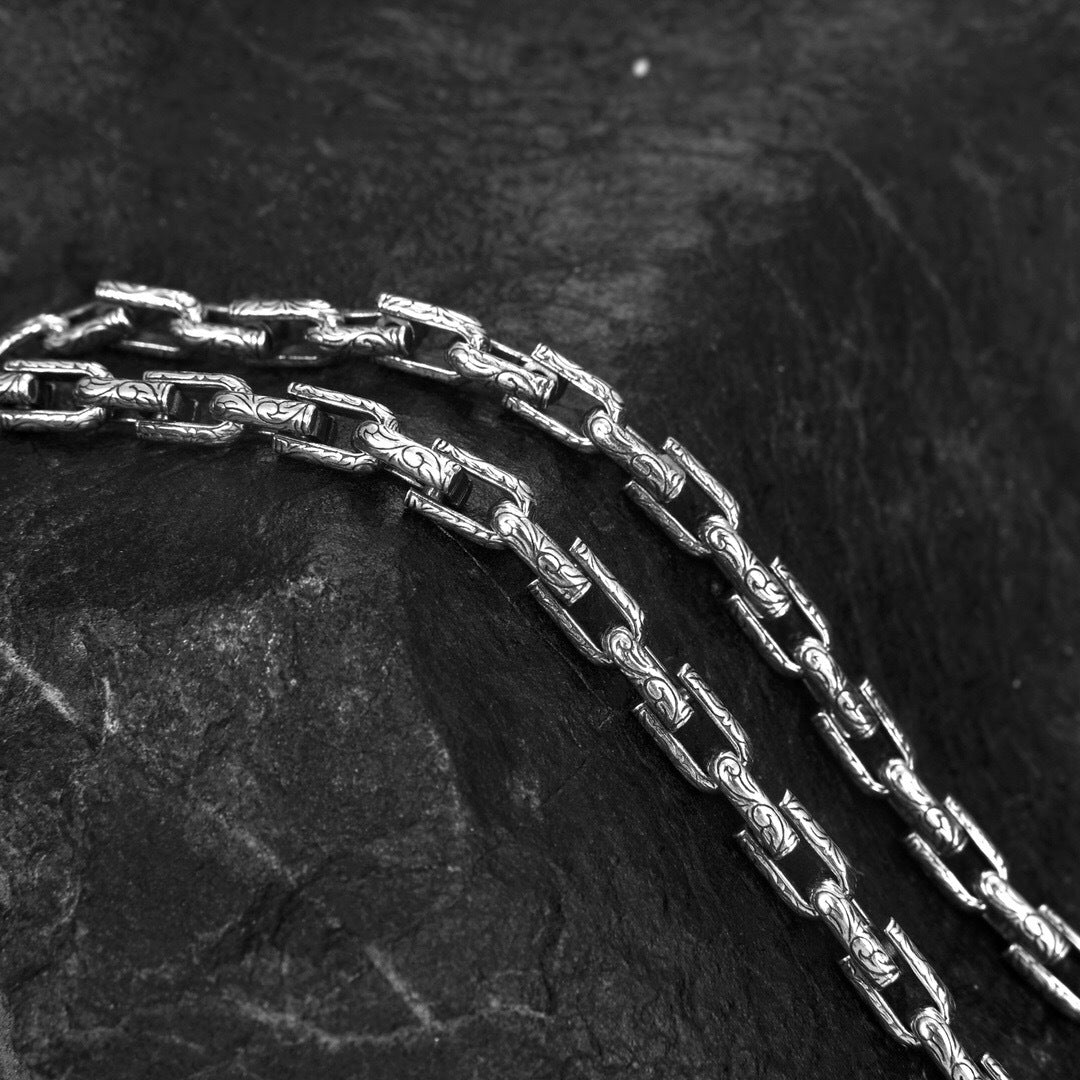 Traces - Vintage Silver Necklace