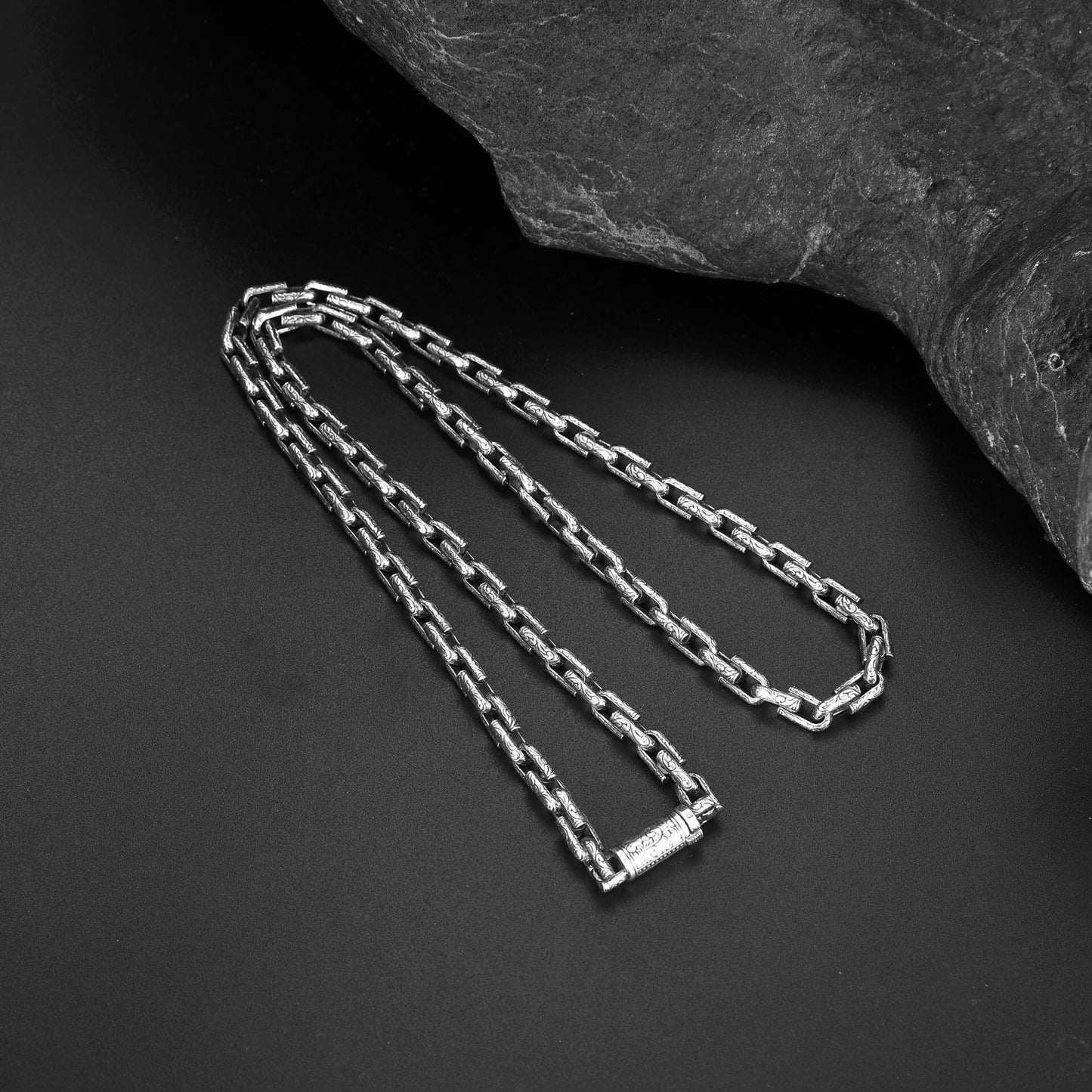 Traces - Vintage Silver Necklace